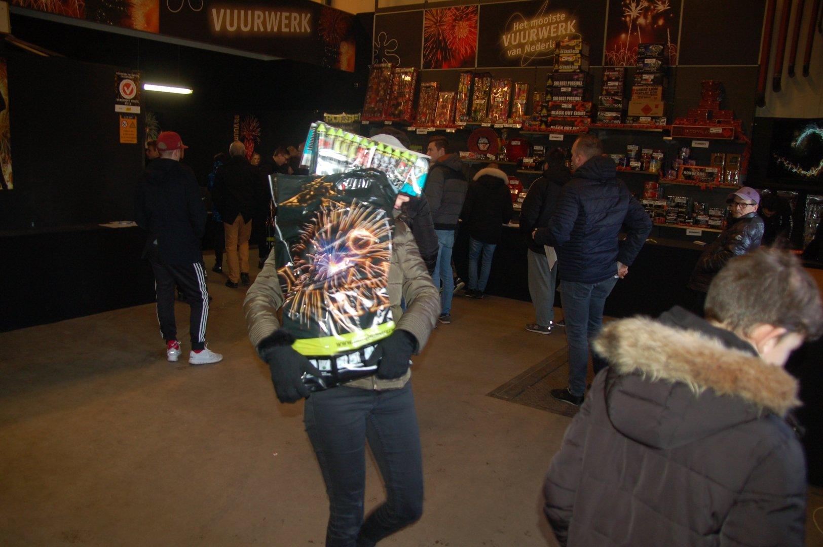 Verkoop van vuurwerk gestart Sliedrecht24