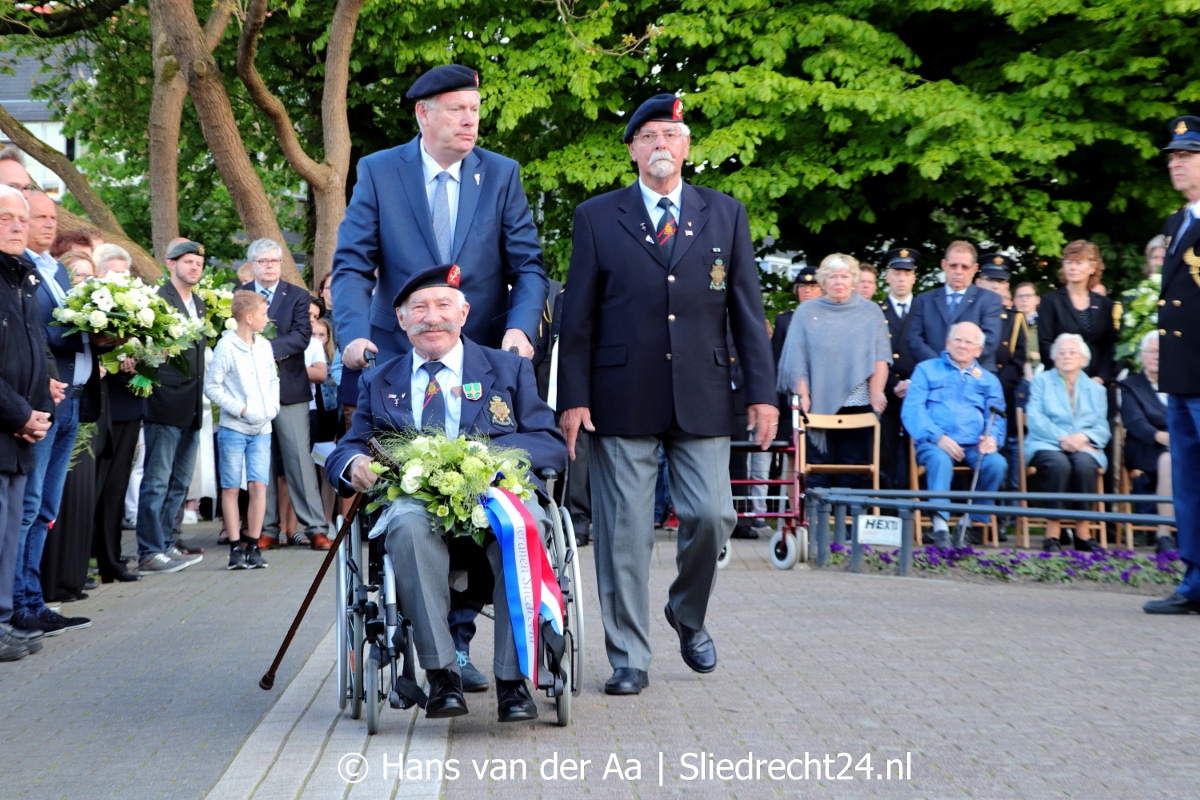 Veteraan Van den Heuvel overleden Sliedrecht24 Veteraan Van den Heuvel overleden Sliedrecht24