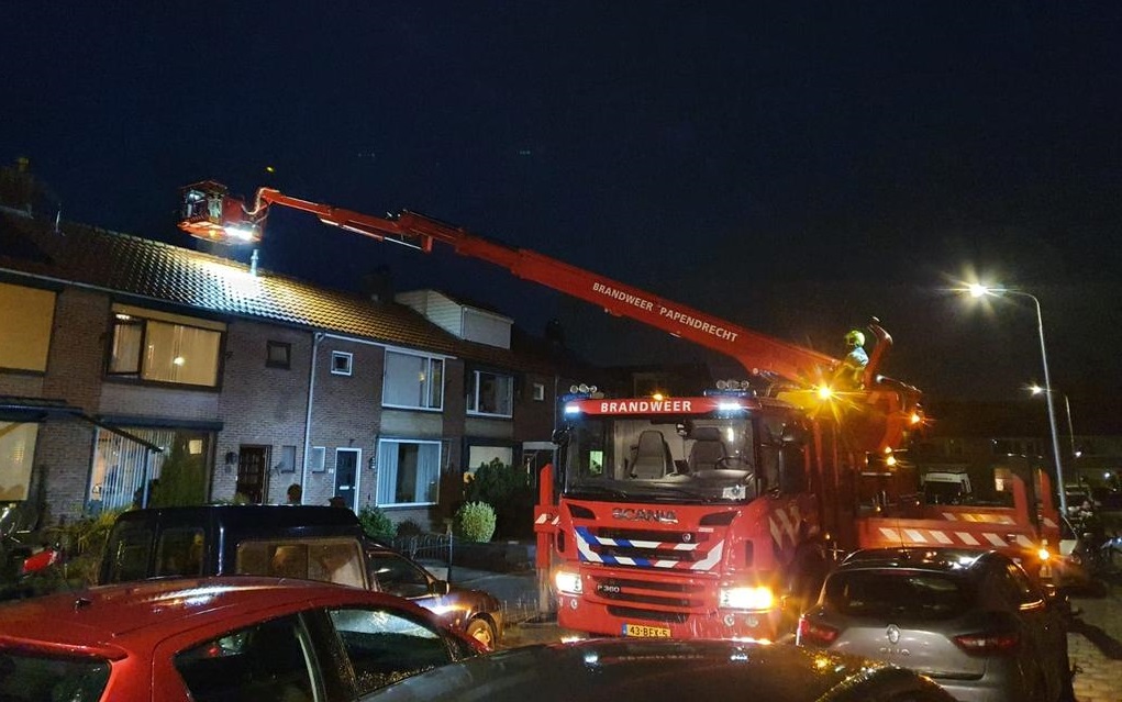 NIEUWS: Brandweer tijdig bij melding van schoorsteenbrand.