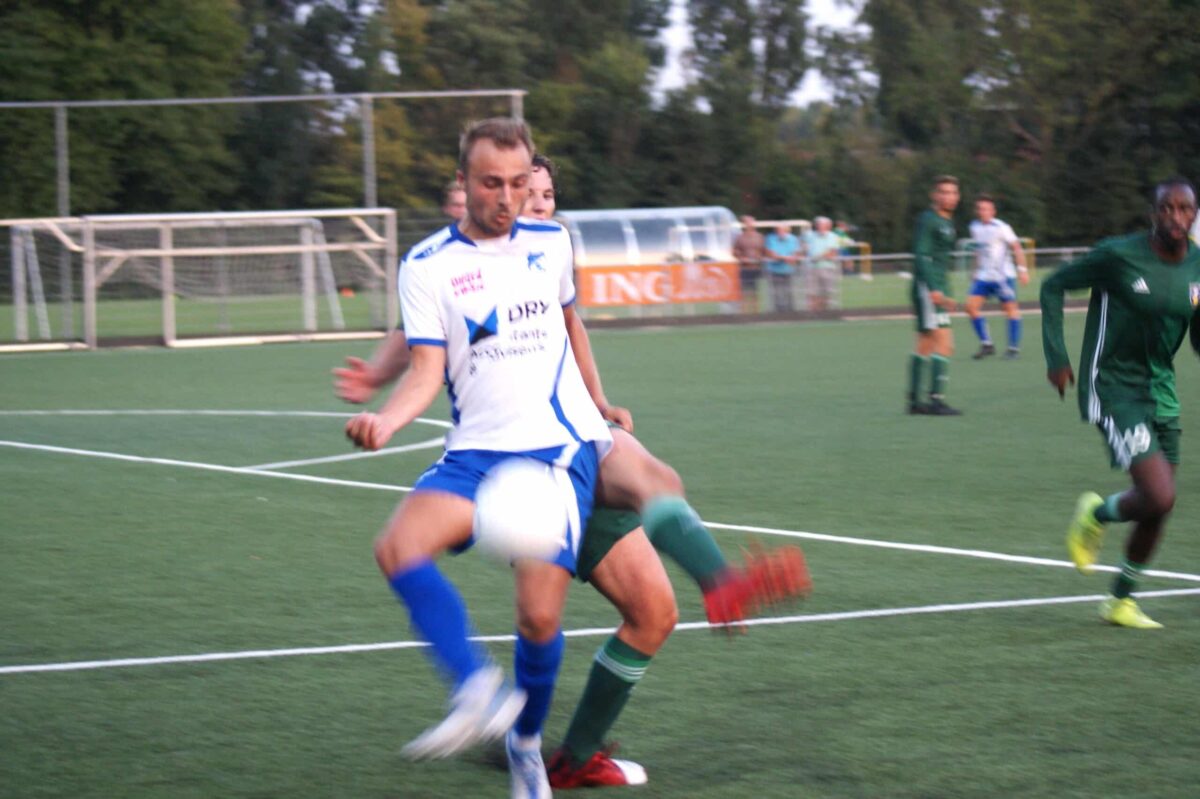 Sliedrecht heeft handen vol aan stug Pelikaan Sliedrecht24