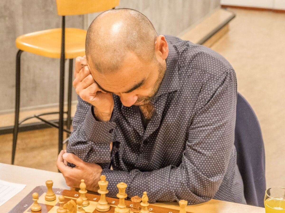 Erdogan domineert op 64 velden van schaakbord