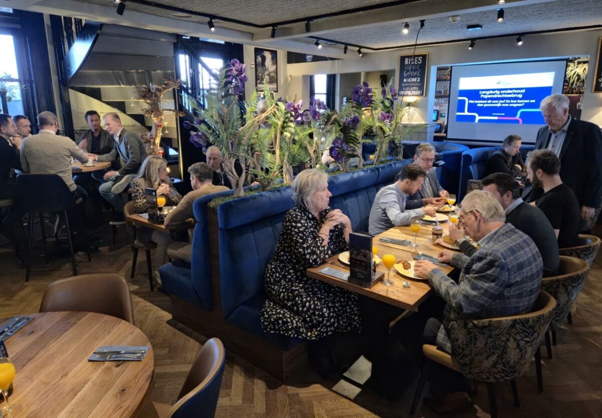 Ondernemers krijgen tijdens bijpraatmoment ontbijt op kosten Gemeente Sliedrecht