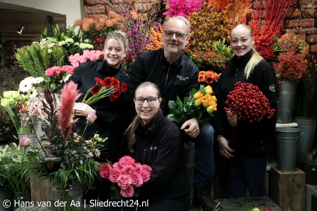 Bekende bloemenzaak Art & Flowers gaat sluiten; uitverkoop begint