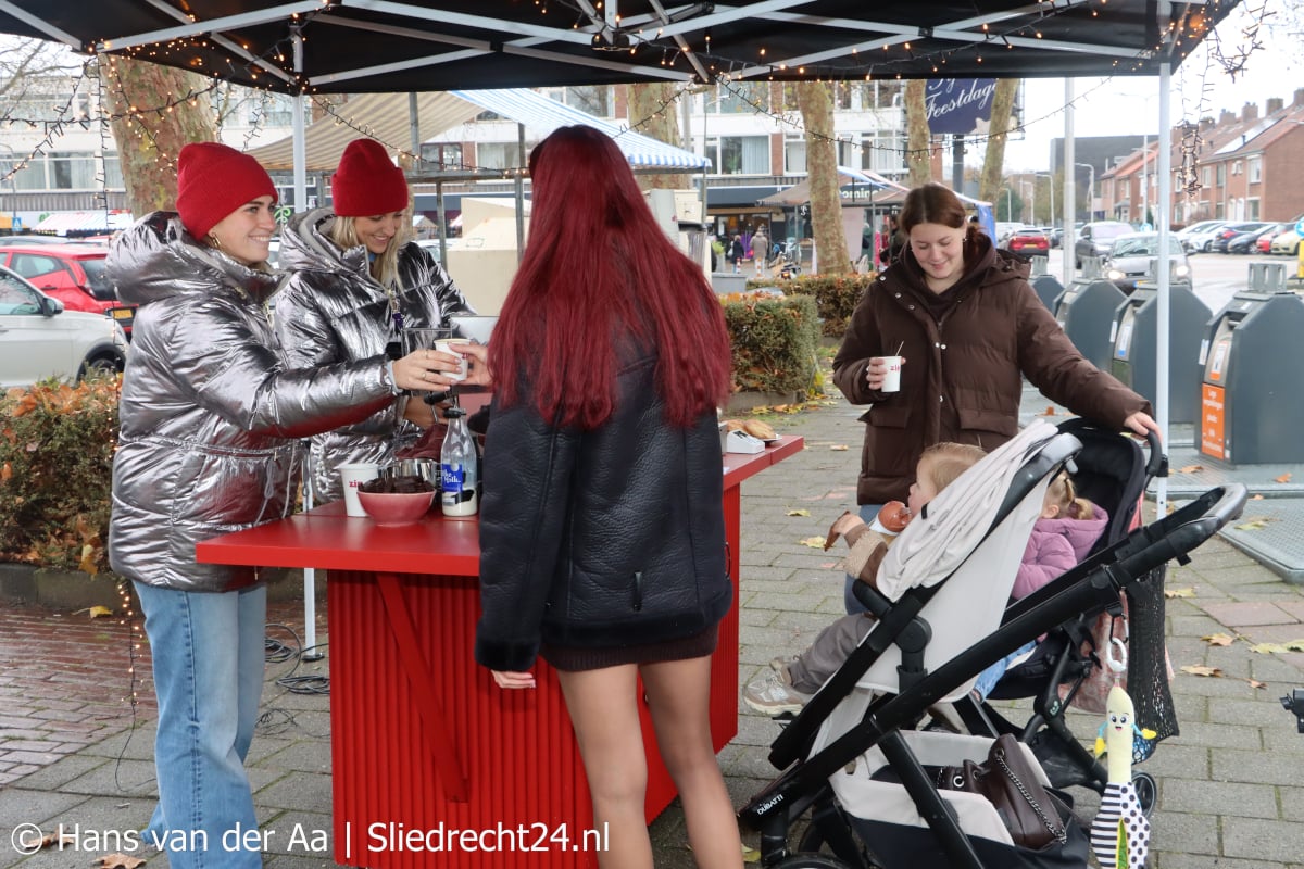 Burgemeester Winklerplein trapt af met eerste kerstmarkt 2025