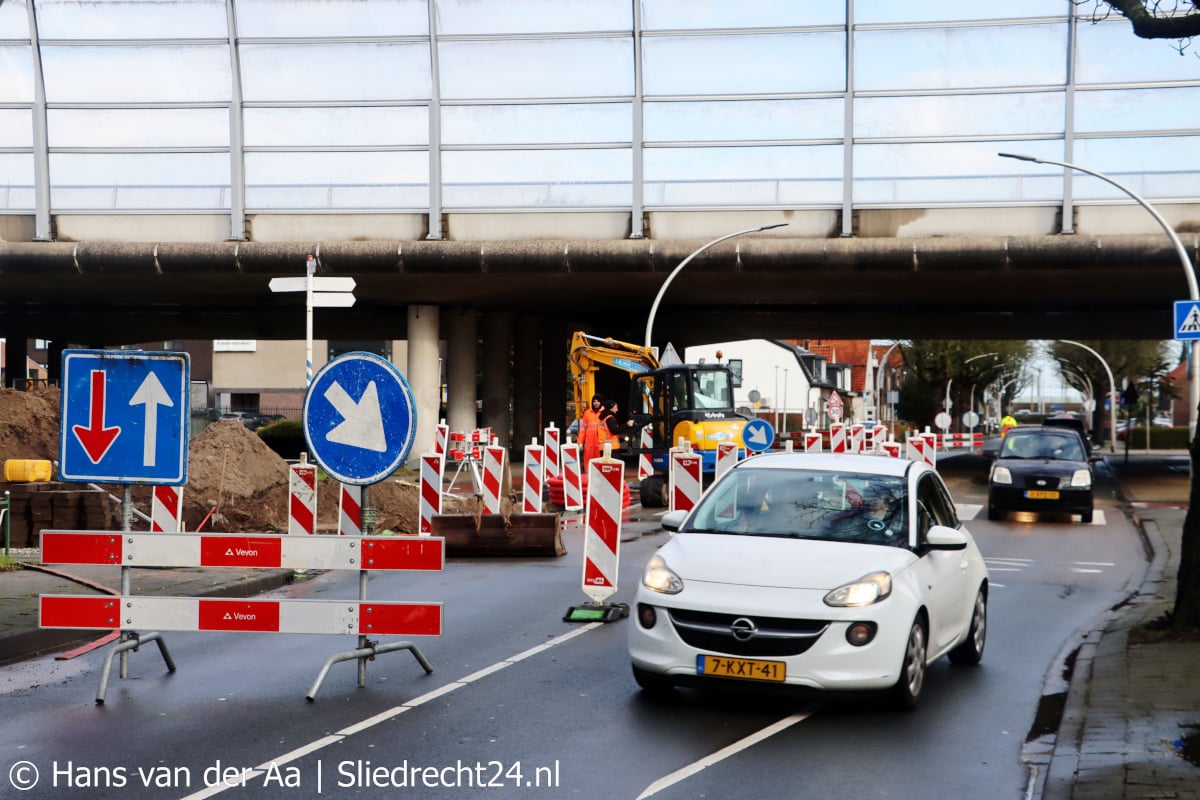 Werkzaamheden brandweerkazerne; Stationsweg tijdelijk gedeeltelijk afgesloten