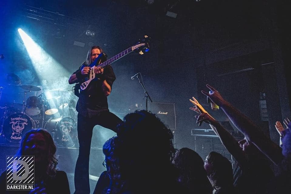 Snaggletoöth op bühne in poppodium Elektra