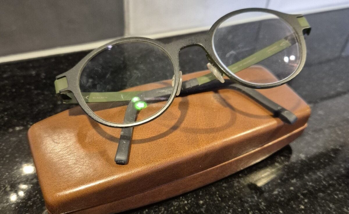 Wie mist zijn of haar bril?