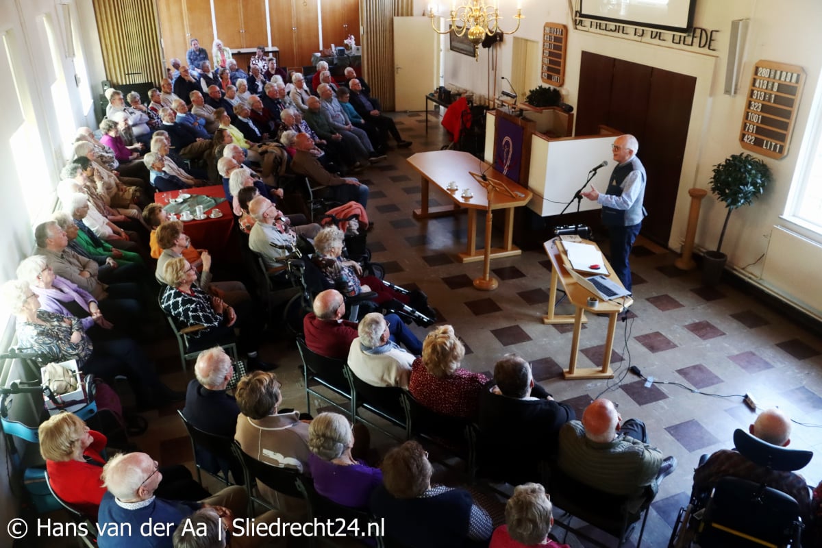 Sliedrechtkenner-genealoog Stuij boeit met historische presentatie