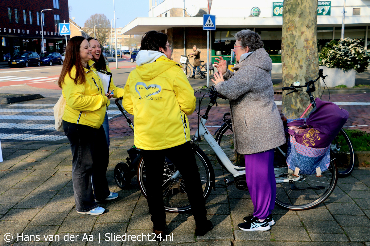 PRO actief op weekmarkt tijdens verkiezingscampagne