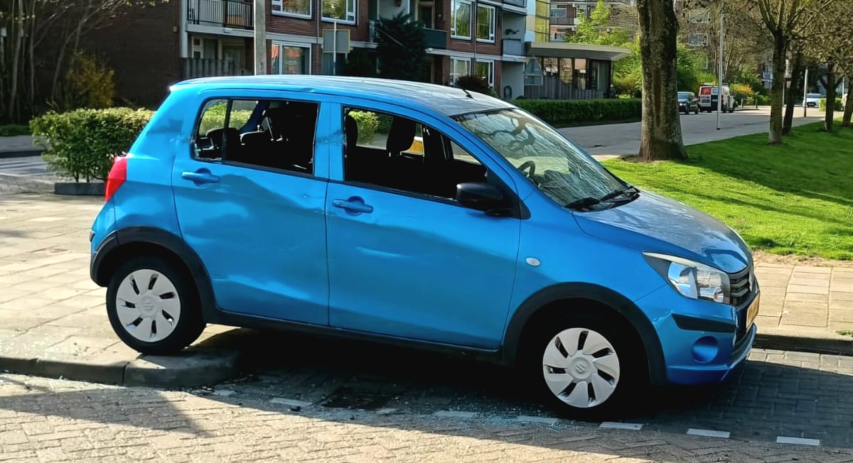 Veroorzaker autoschade rijdt door; getuigen gezocht