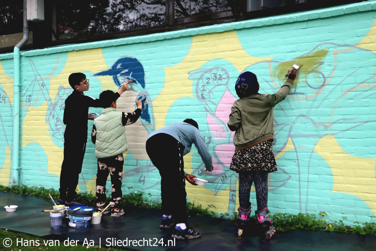 Havikflat krijgt kleurrijke toevoeging met street art muurschildering