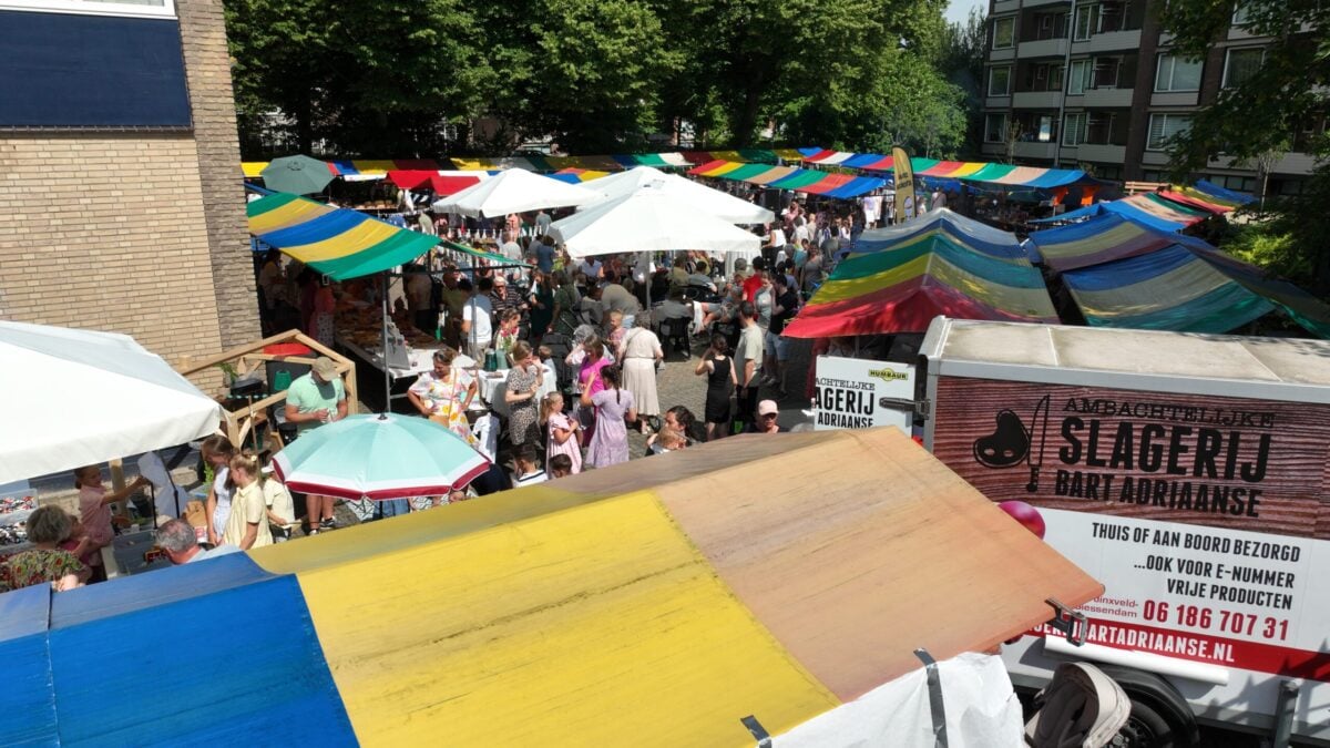 Ontmoeten, gezelligheid en lekker weer tijdens Beth-El braderie