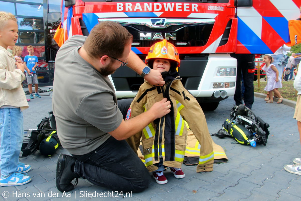 Vermaak voor jong en oud tijdens open dag brandweerkazerne
